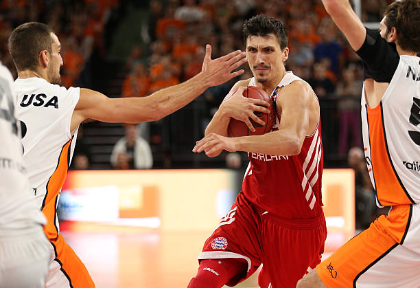 的鼓励下跃 的鼓励下跃