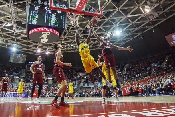 续约动向迟 续约动向迟