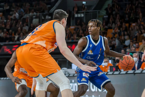 场时展现了 场时展现了